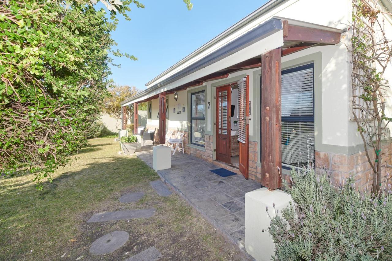 Fraai Uitzicht Struisbaai Exterior foto