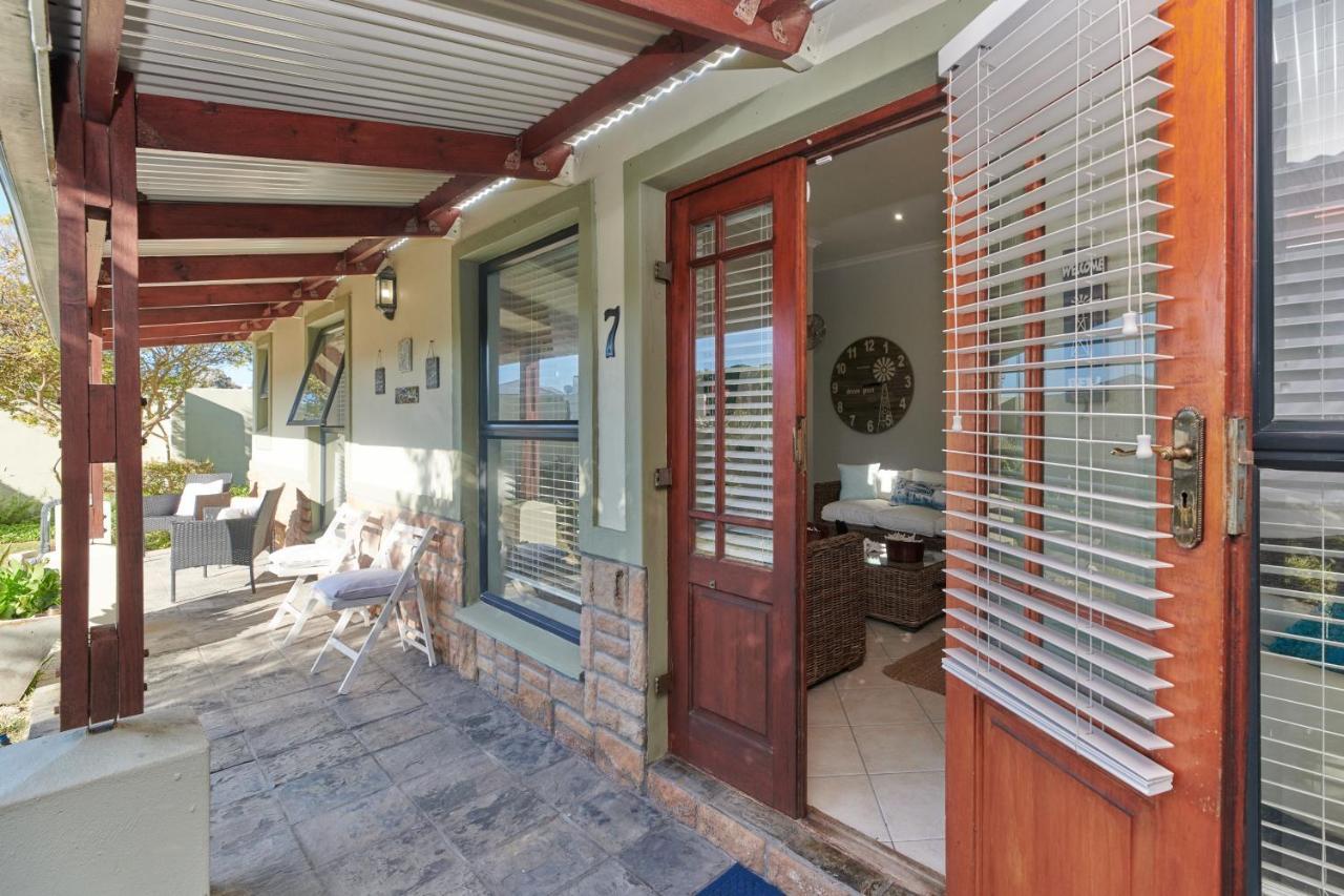Fraai Uitzicht Struisbaai Exterior foto